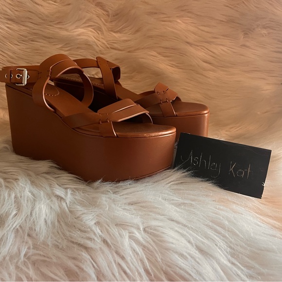 Christian Louboutin Platform Sandal - Picture 1 of 4